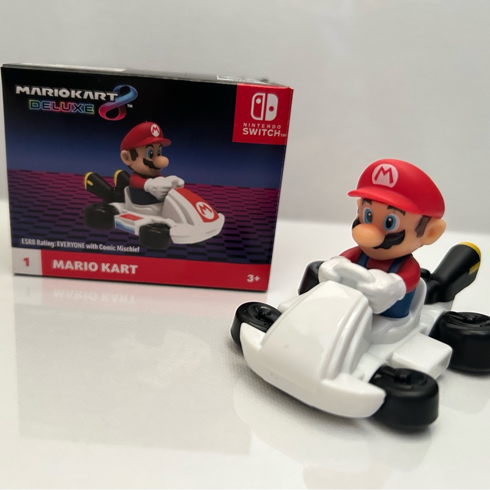 Nintendo Mario Kart Deluxe Figure - Mario Happy Meal Collectible/Toy 🟣